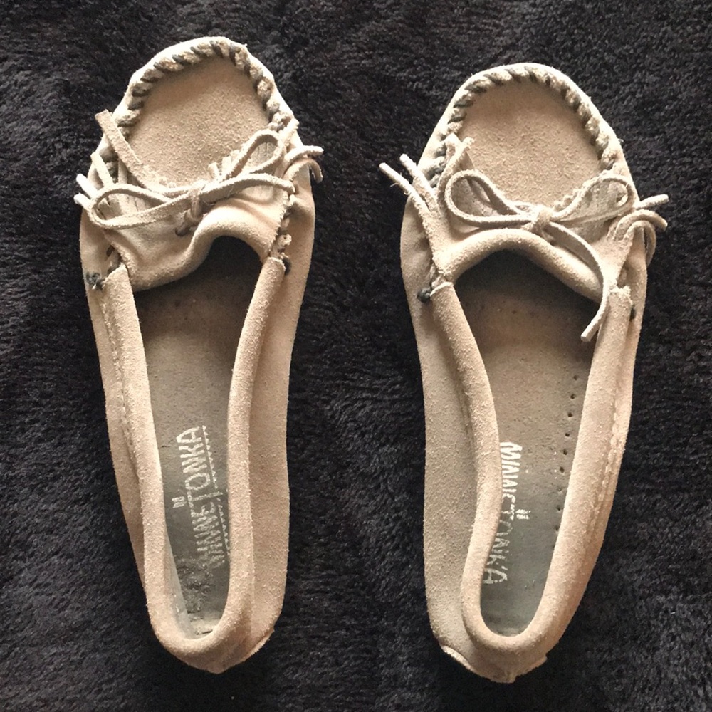 Women’s limited edition Minnetonka Moccasins